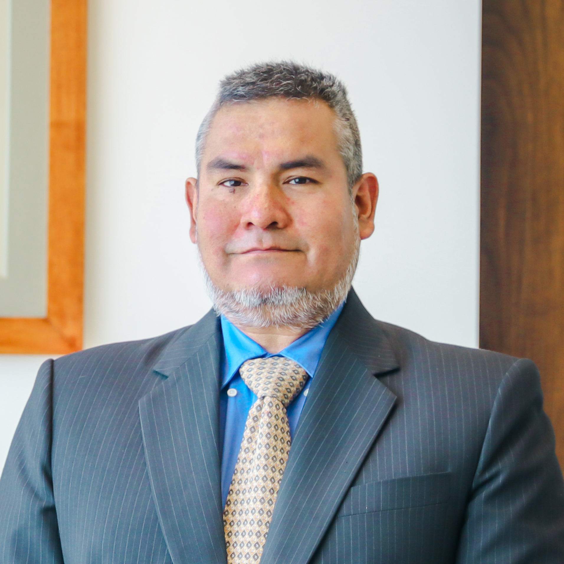 Dr. Yván Jesús Túpac Valdivia